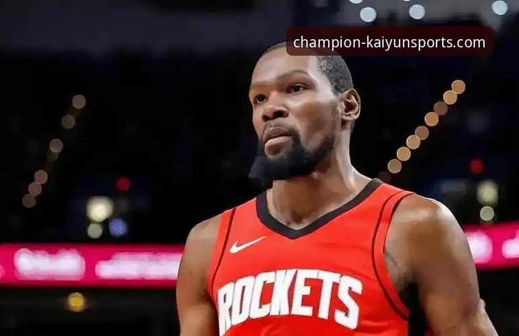 火箭主场大胜尼克斯豪取三连胜，杜兰特27分率队打出完美开局